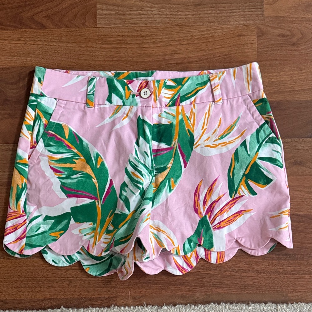 crown & ivy Pink Tropical Scallop-Hem Bermuda Shorts